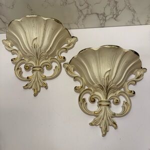 Vintage 1962 SYROCO #4446 WALL POCKETS set of two
Hollywood Regency FLEUR DE LIS